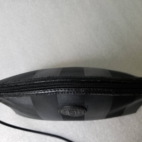 SOLD Authentic Vintage Fendi Crossbody - Picture 5 of 8